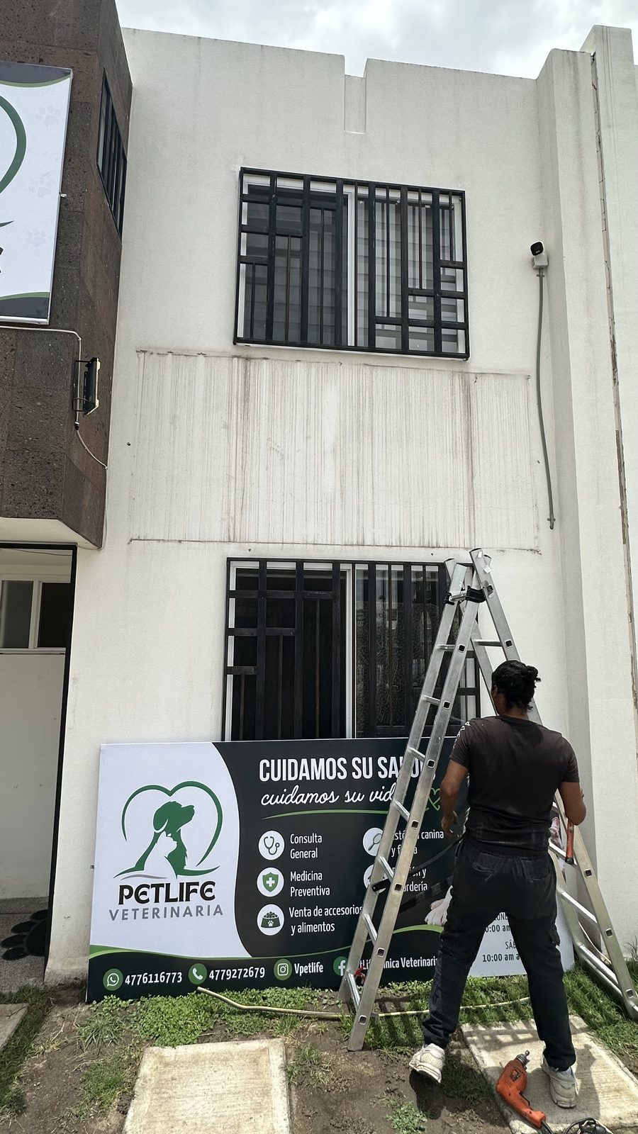 Instalación de lona publicitaria